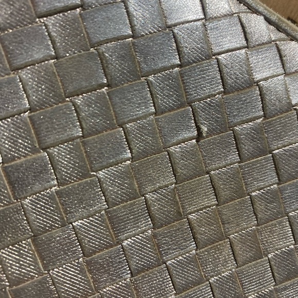 Bottega Veneta Intrecciato Rose Gold Shiny Zip L-shaped Long Leather Wallet - Picture 6 of 14